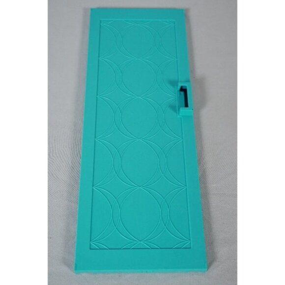 2021 Barbie Dreamhouse Replacement Part Blue Barn Door Kitchen - Picture 1 of 3